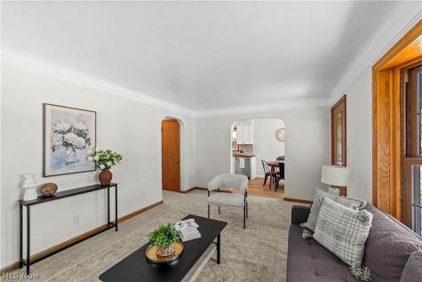 9319 Pinegrove Avenue Parma OH 44129