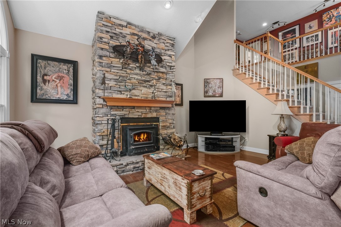 8955 Easton Street NE Louisville OH 44641