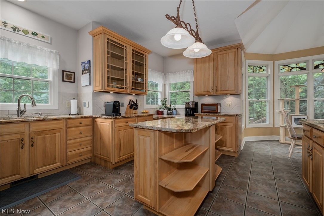 8955 Easton Street NE Louisville OH 44641