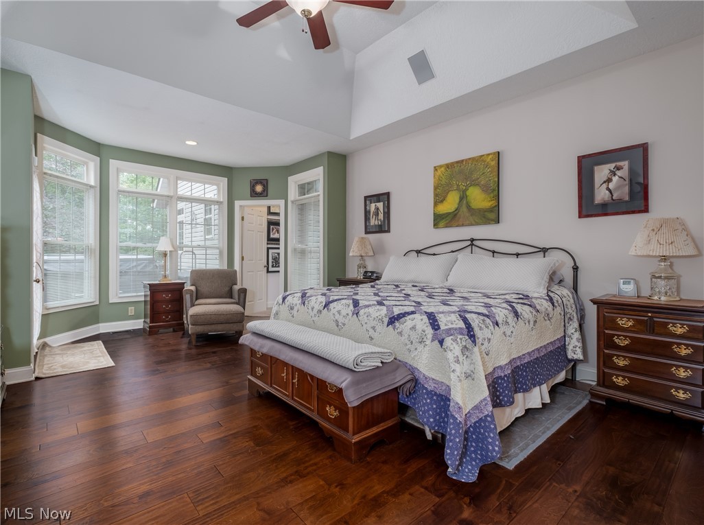 8955 Easton Street NE Louisville OH 44641