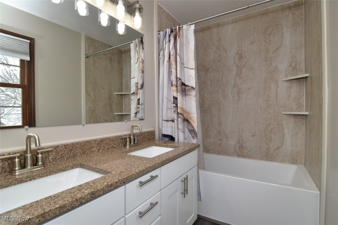 6902 Kingswood Drive Solon OH 44139