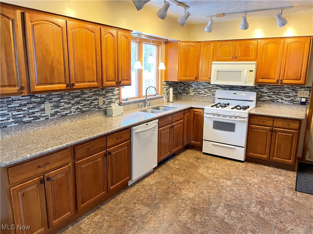 1381 Robb Road Conneaut OH 44030