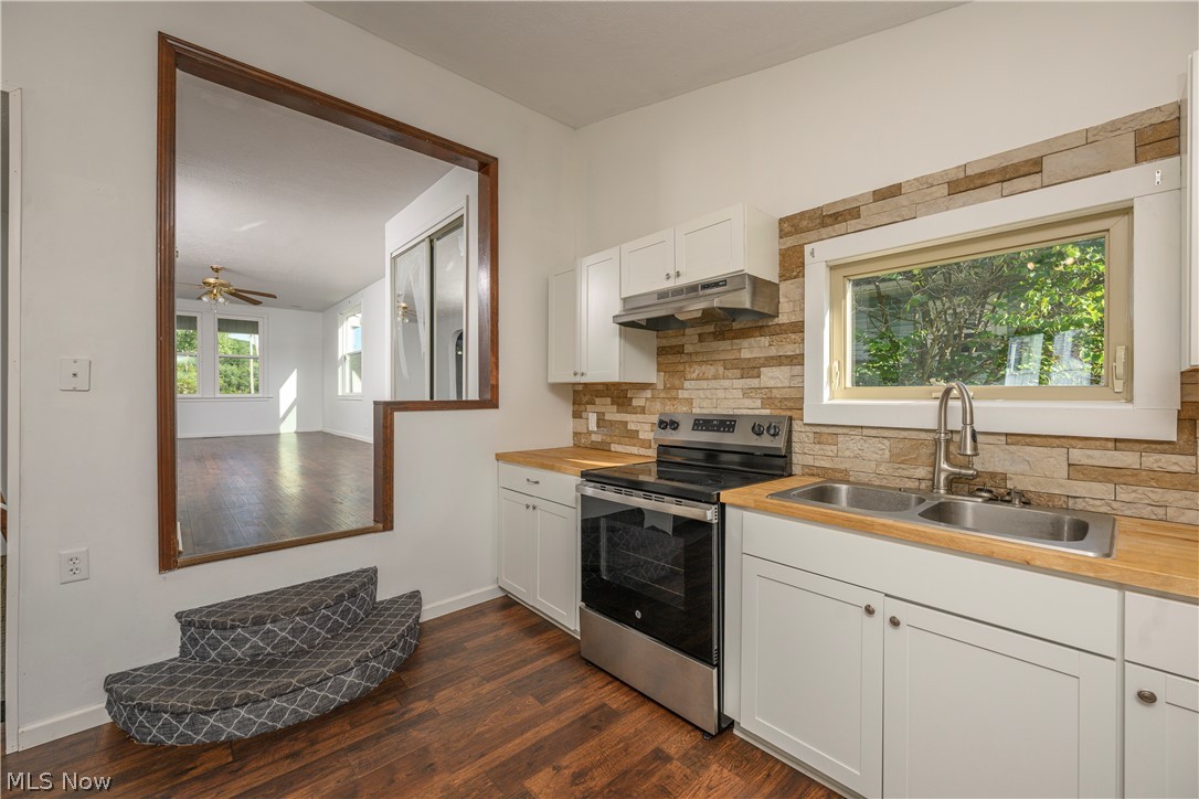 320 Oak Street Uhrichsville OH 44683