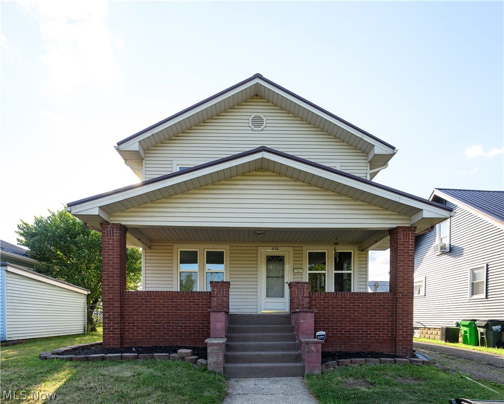 320 Oak Street Uhrichsville OH 44683
