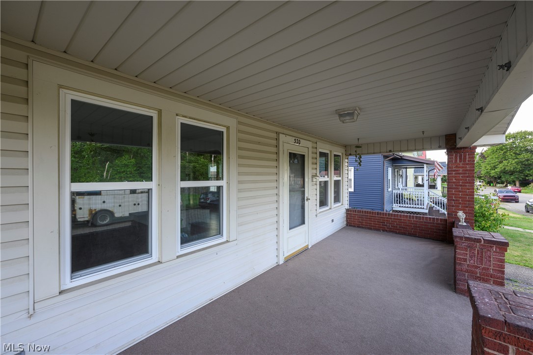 320 Oak Street Uhrichsville OH 44683