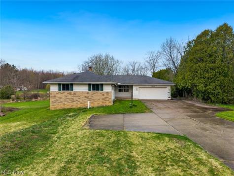 19156 Howe Road Strongsville OH 44136