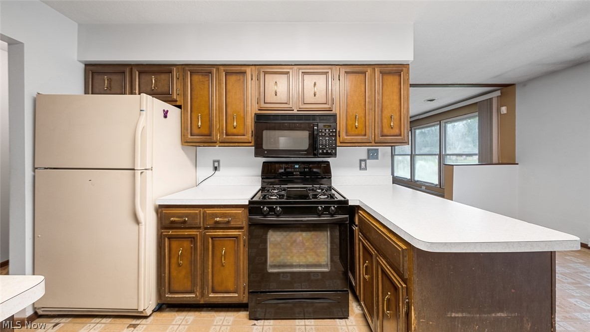 19156 Howe Road Strongsville OH 44136
