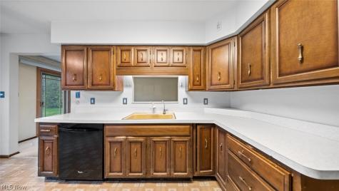 19156 Howe Road Strongsville OH 44136