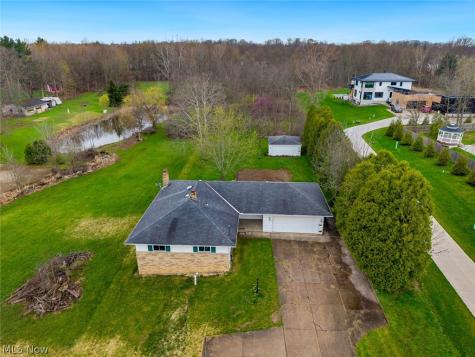 19156 Howe Road Strongsville OH 44136