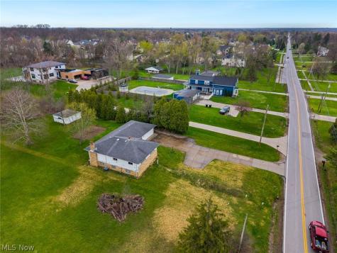 19156 Howe Road Strongsville OH 44136