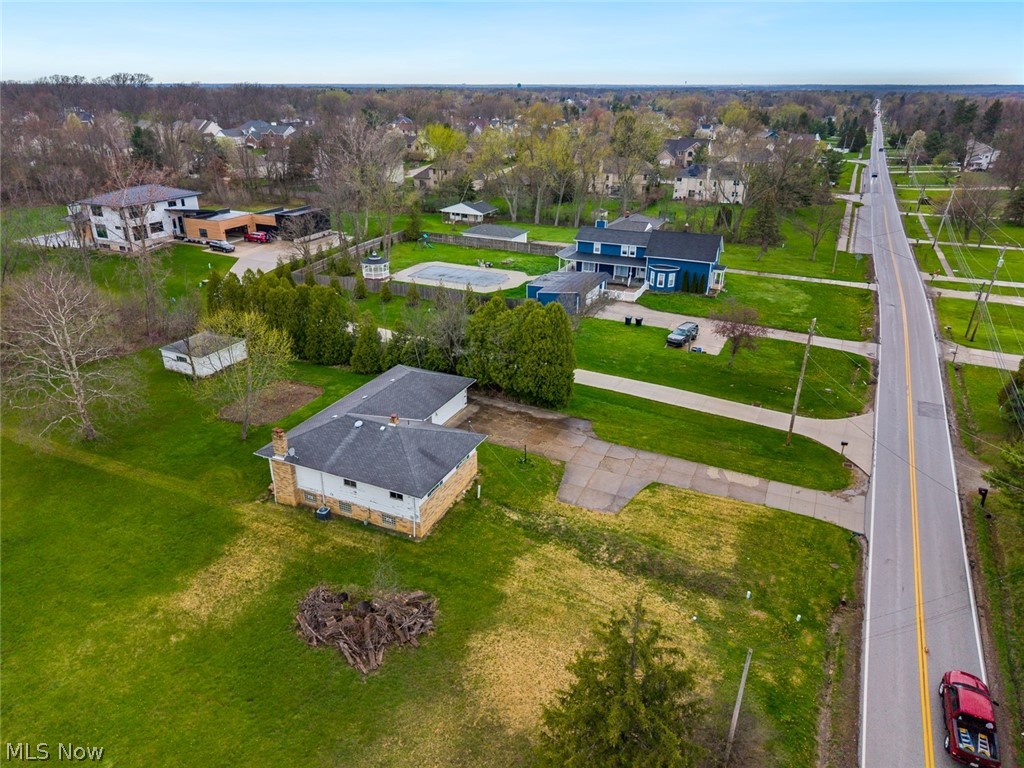 19156 Howe Road Strongsville OH 44136