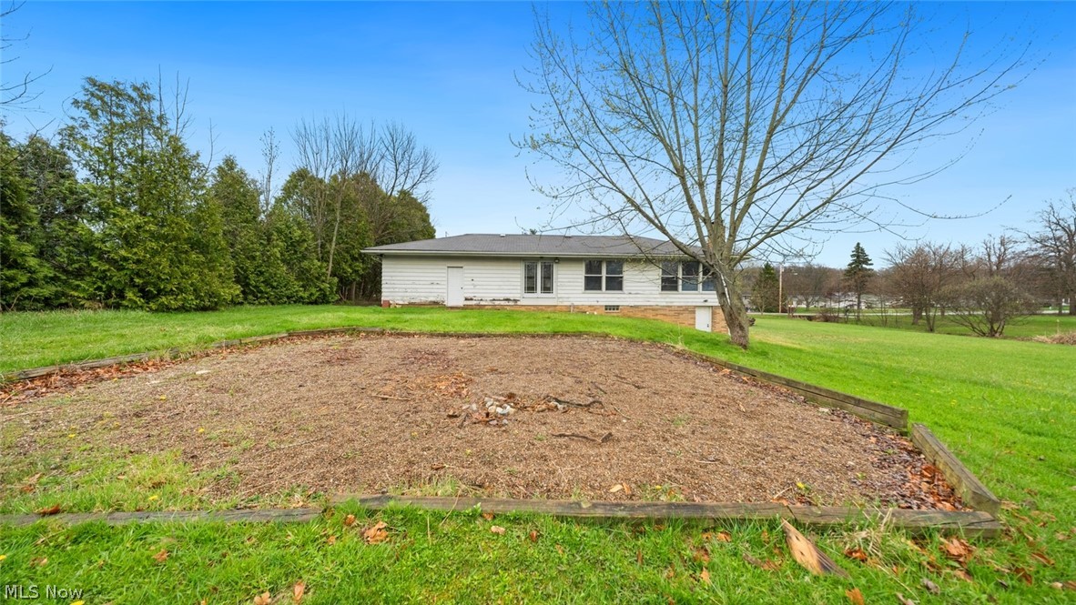 19156 Howe Road Strongsville OH 44136
