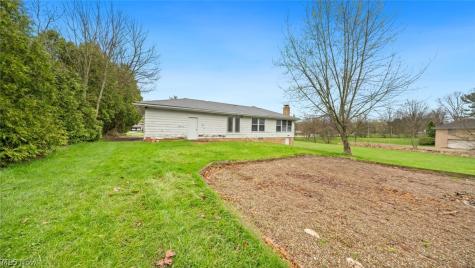 19156 Howe Road Strongsville OH 44136