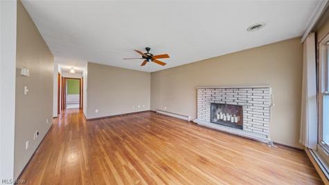 19156 Howe Road Strongsville OH 44136