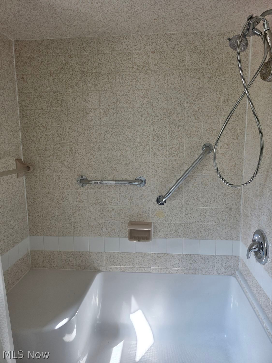 826 N Bentley Avenue Niles OH 44446