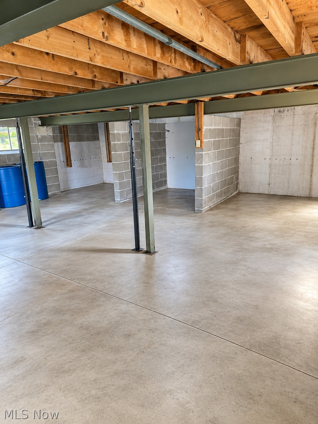 826 N Bentley Avenue Niles OH 44446
