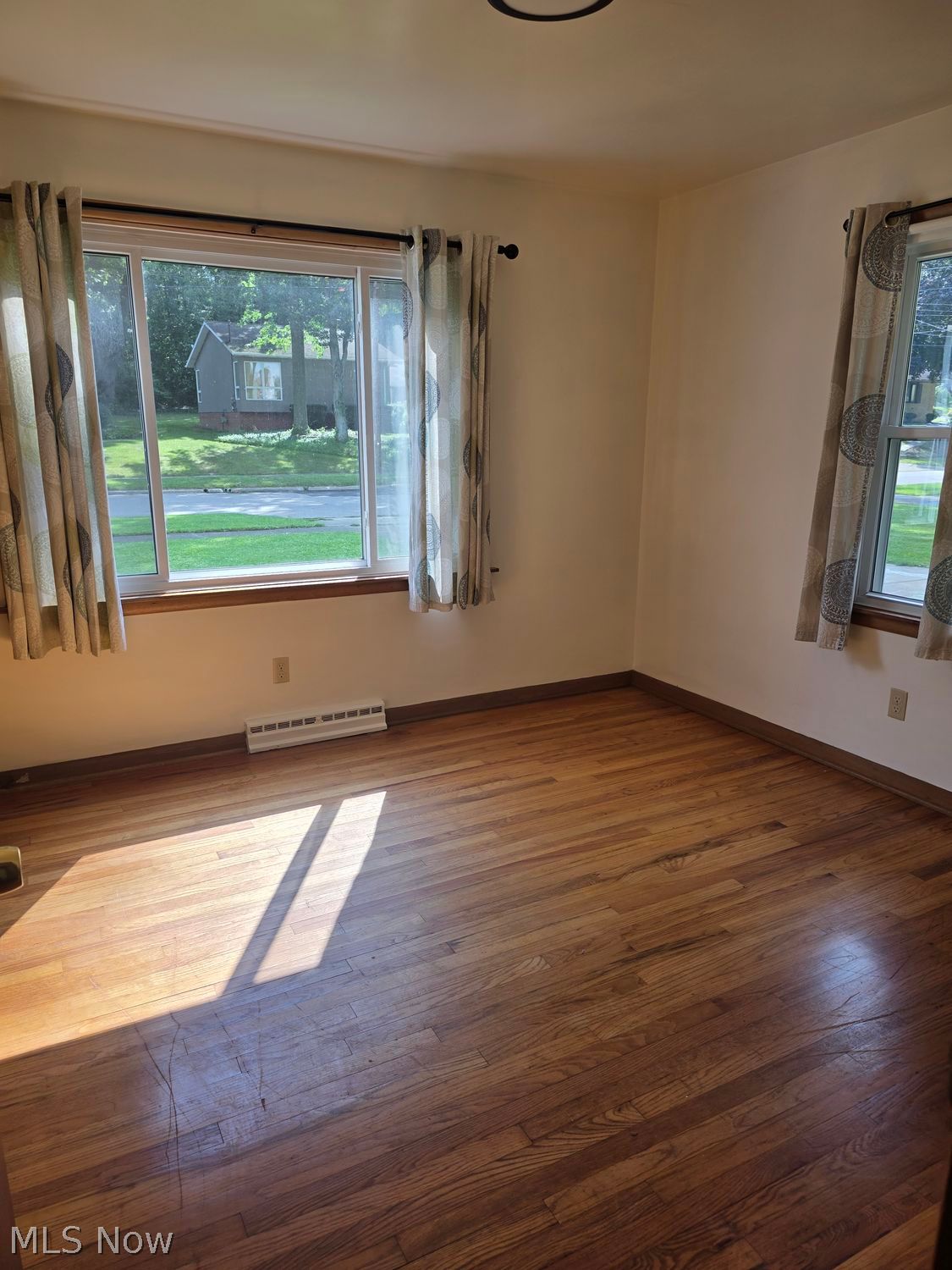 826 N Bentley Avenue Niles OH 44446