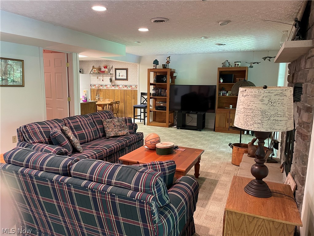 2594 W Buckhorn Drive Millersburg OH 44654