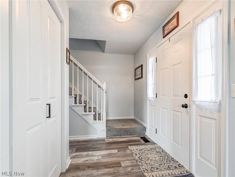 812 Joel Circle Louisville OH 44641