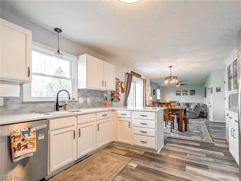 812 Joel Circle Louisville OH 44641