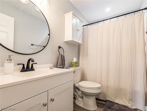 812 Joel Circle Louisville OH 44641
