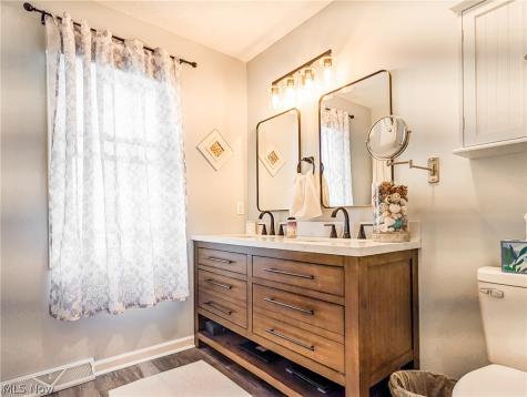 812 Joel Circle Louisville OH 44641