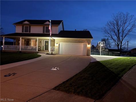 812 Joel Circle Louisville OH 44641