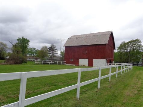 3303 Akins Road North Royalton OH 44133