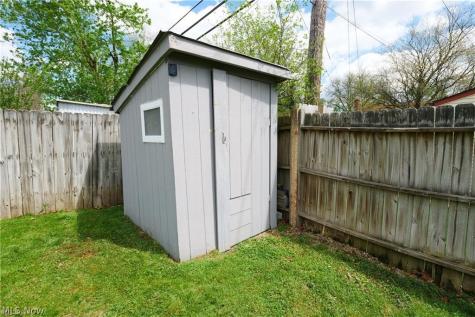 6751 Oakwood Road Parma Heights OH 44130