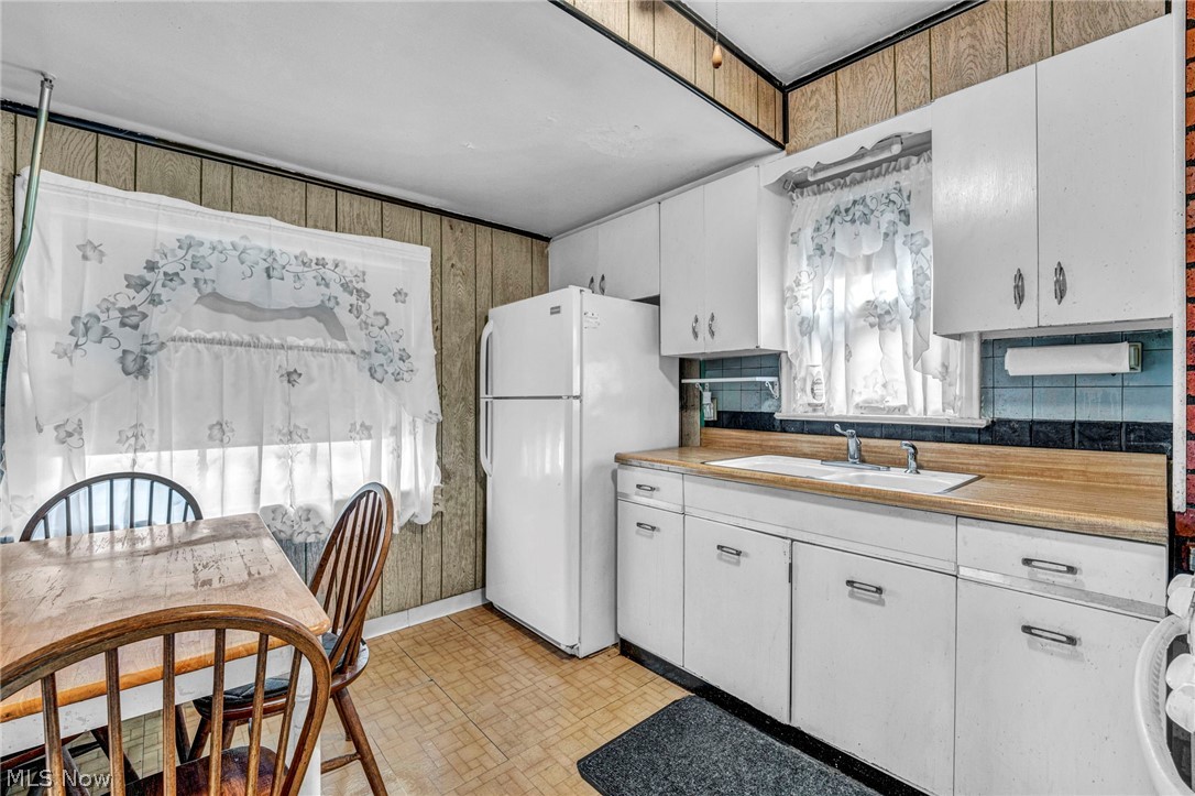 3965 E 177th Street Cleveland OH 44128