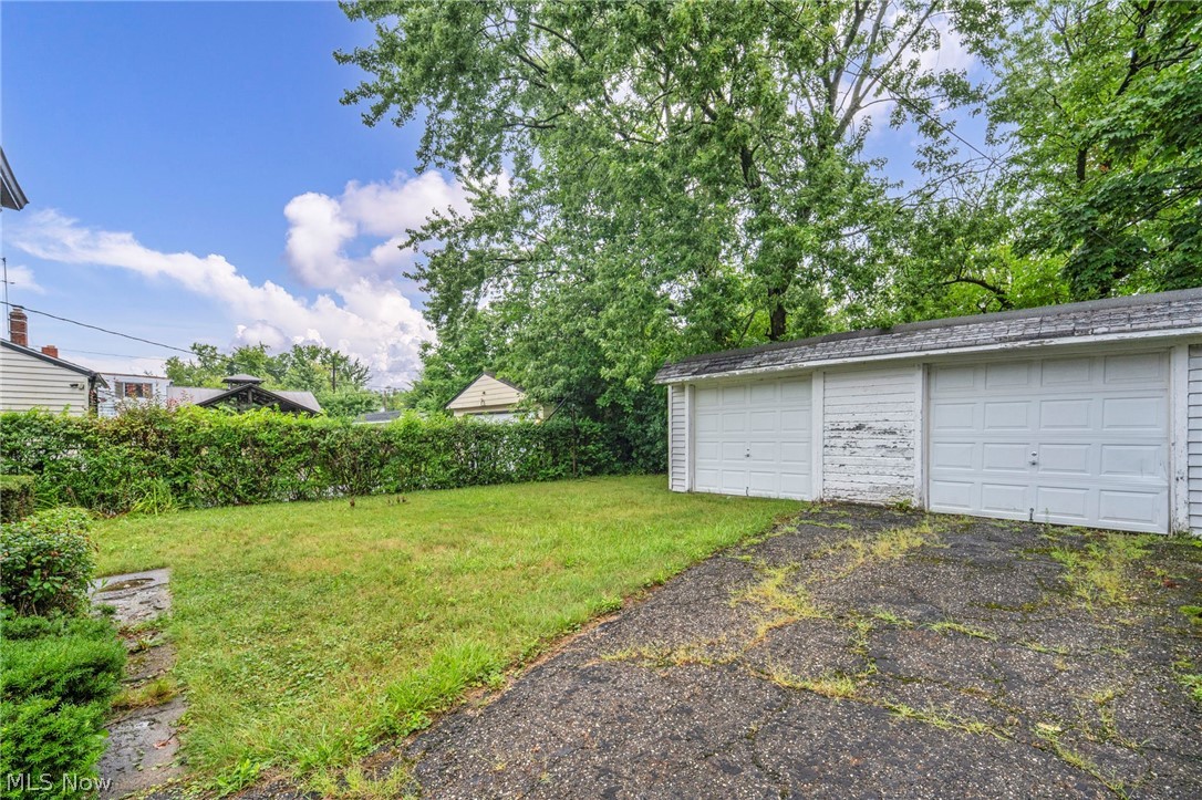 3965 E 177th Street Cleveland OH 44128