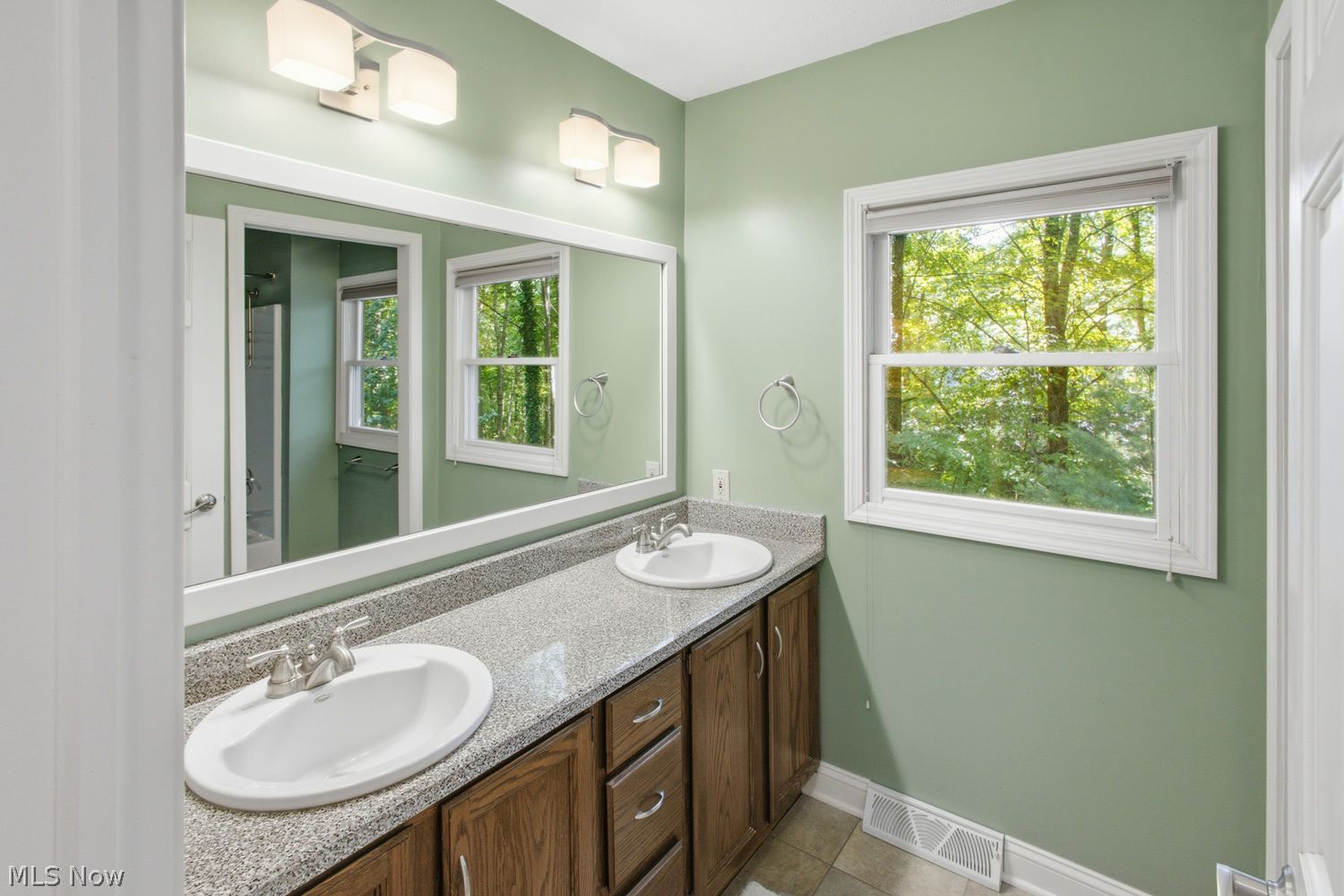 107 Silver Springs Trail Chagrin Falls OH 44022