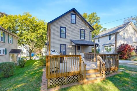 135 Humbolt Avenue Wadsworth OH 44281