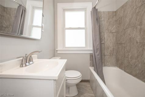 1539 Maplegrove Road South Euclid OH 44121