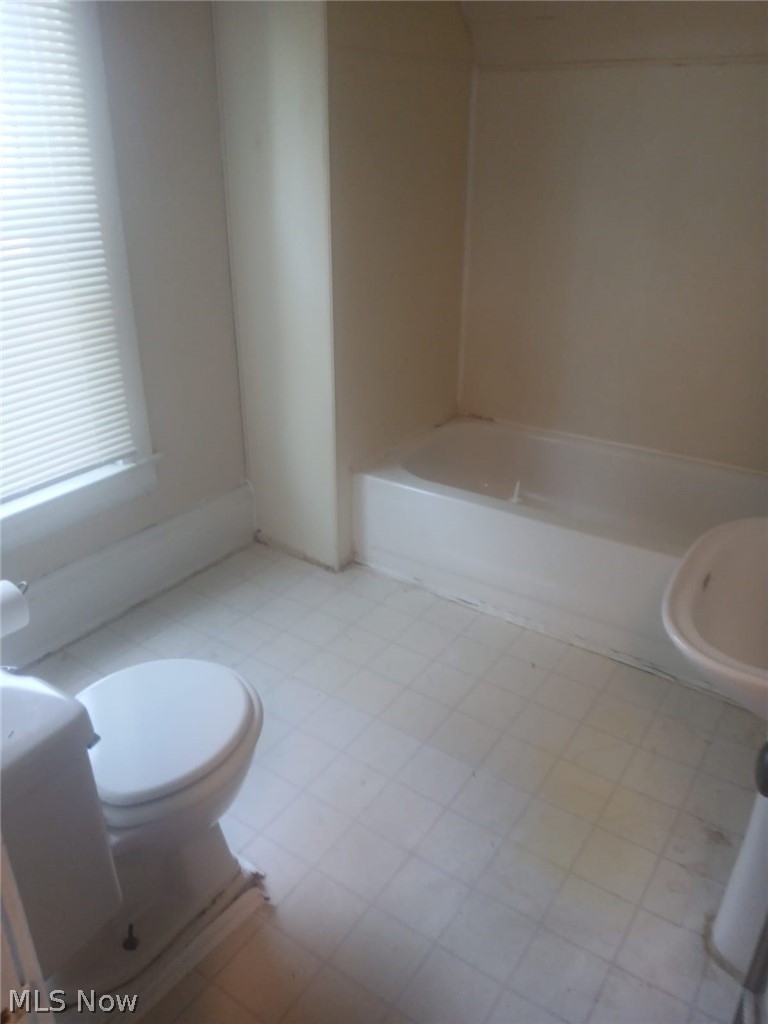 18658 Abby Avenue Euclid OH 44119