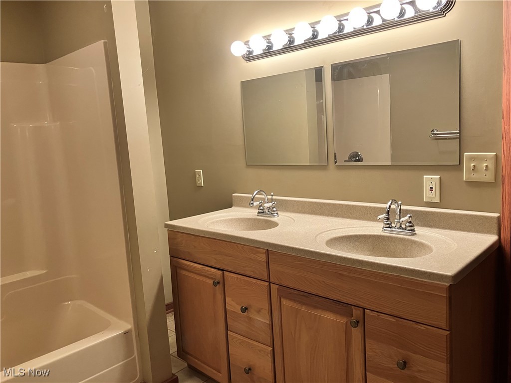 1254 Maxfli Drive Akron OH 44312