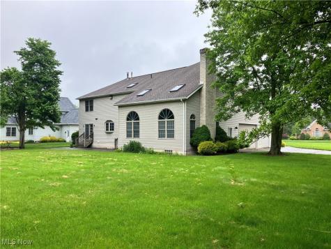 1254 Maxfli Drive Akron OH 44312
