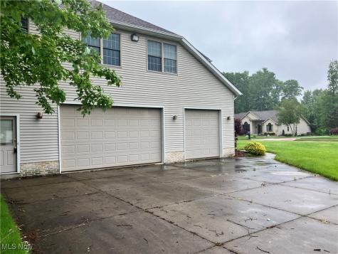 1254 Maxfli Drive Akron OH 44312