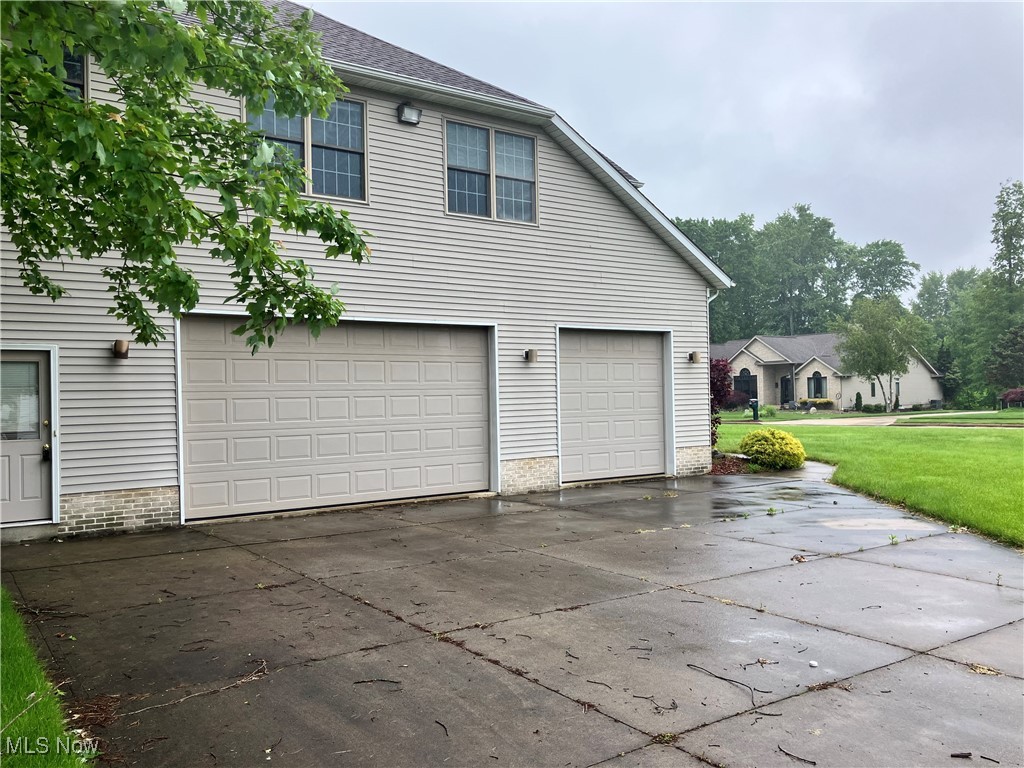 1254 Maxfli Drive Akron OH 44312