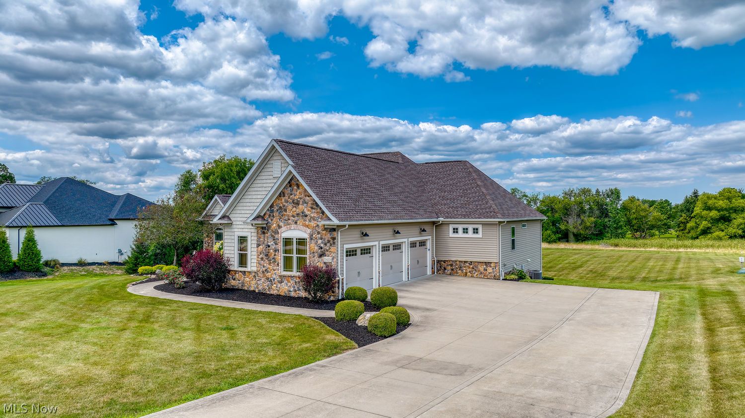 2423 Heights Drive Wadsworth OH 44281