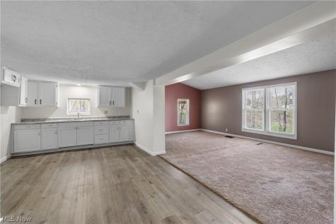 2523 Sherr Avenue SE Canton OH 44707