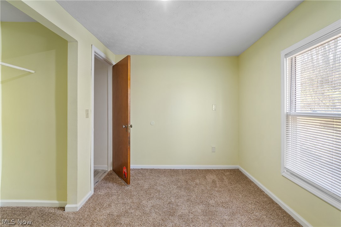 2523 Sherr Avenue SE Canton OH 44707