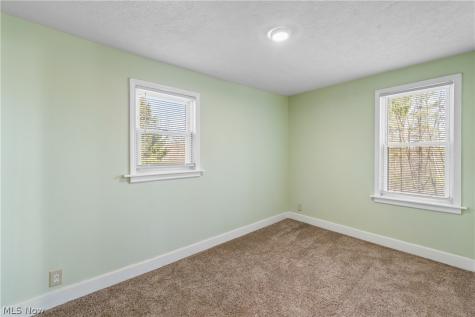 2523 Sherr Avenue SE Canton OH 44707