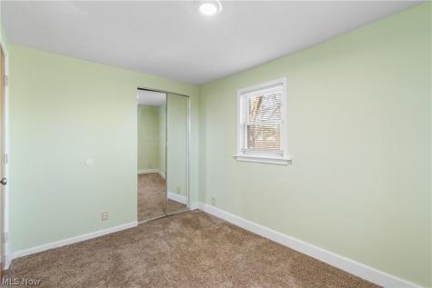 2523 Sherr Avenue SE Canton OH 44707