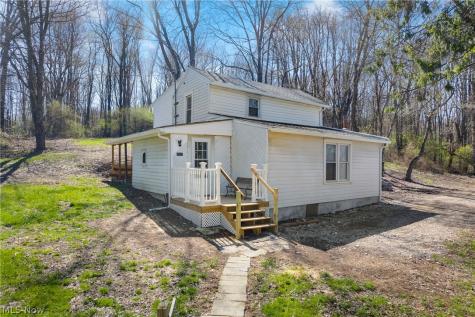 2523 Sherr Avenue SE Canton OH 44707