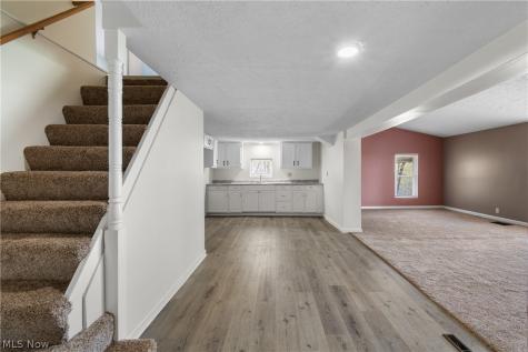 2523 Sherr Avenue SE Canton OH 44707