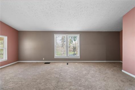 2523 Sherr Avenue SE Canton OH 44707