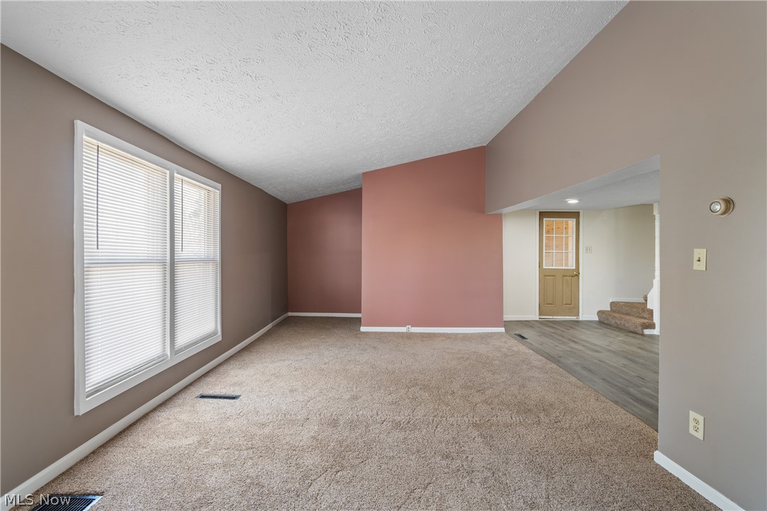 2523 Sherr Avenue SE Canton OH 44707