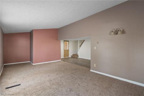 2523 Sherr Avenue SE Canton OH 44707