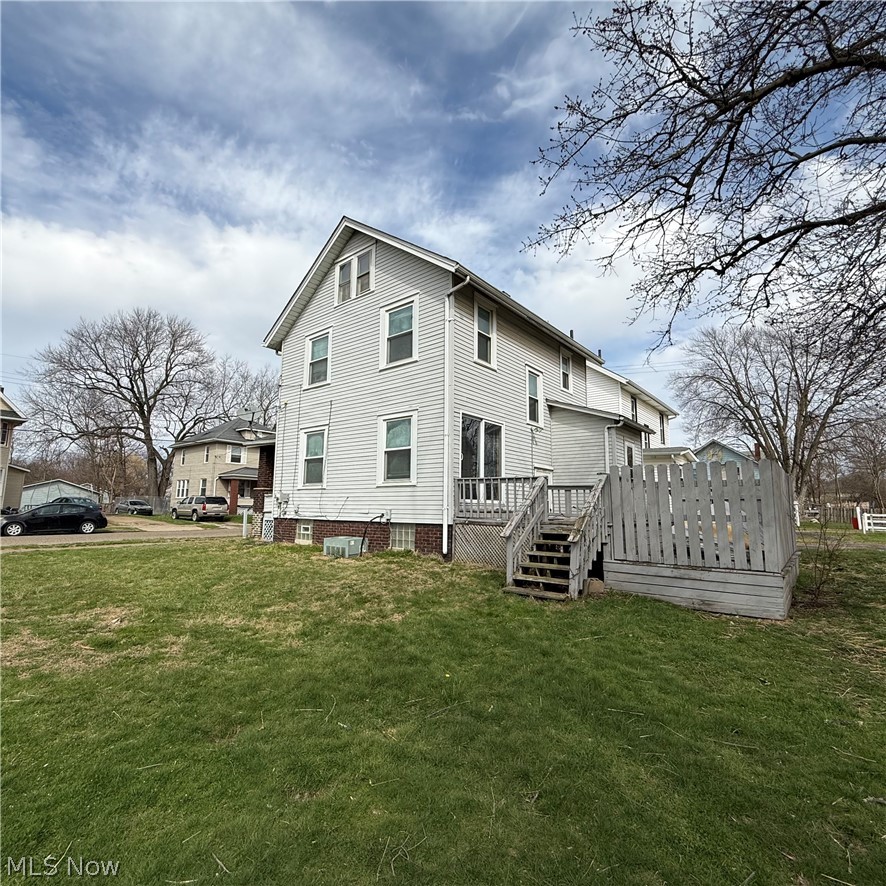 2106 Indiana Way NE Canton OH 44705